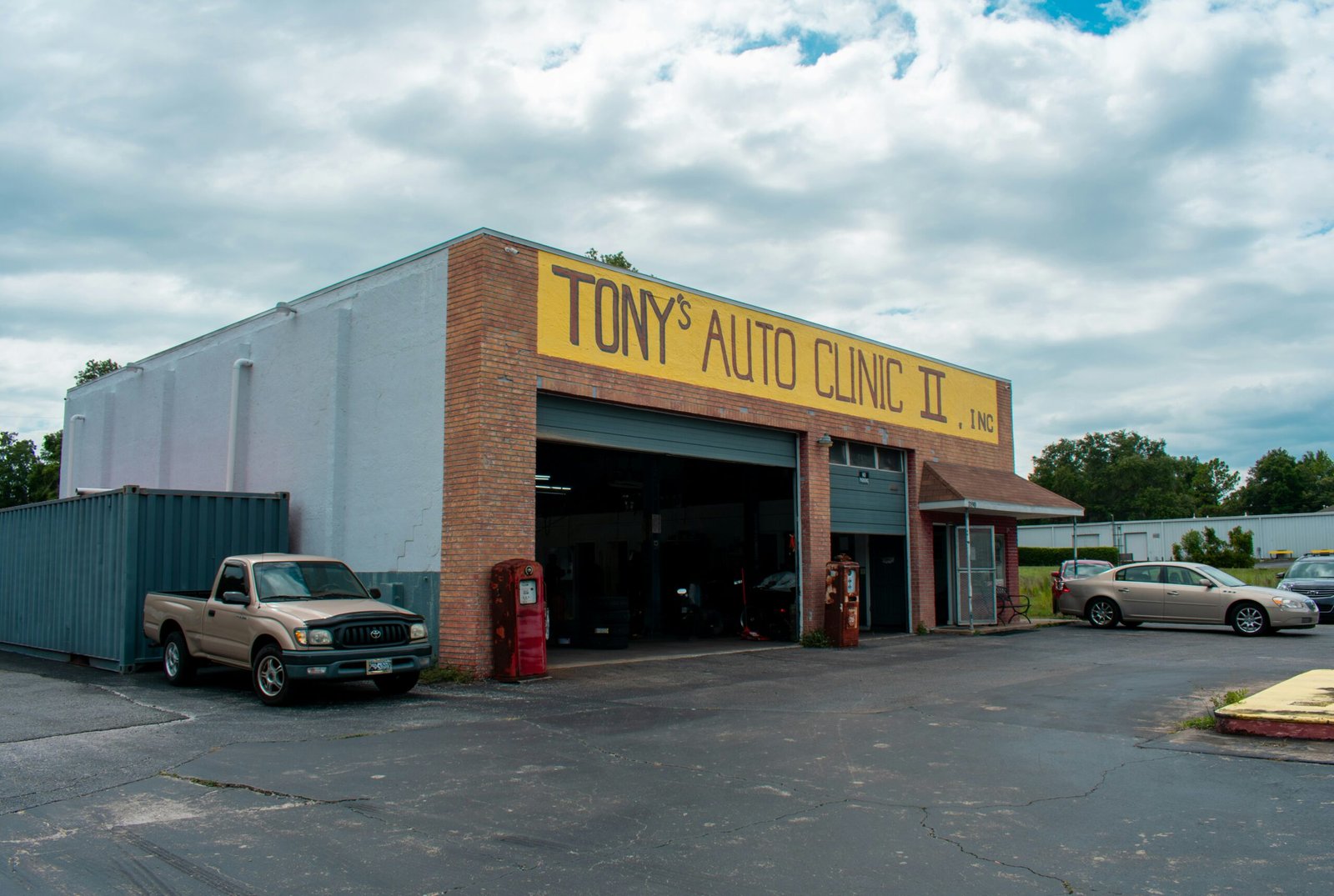 Read more about the article Behind the Scenes: What Sets Umar Mushtaq Auto Repairs Apart